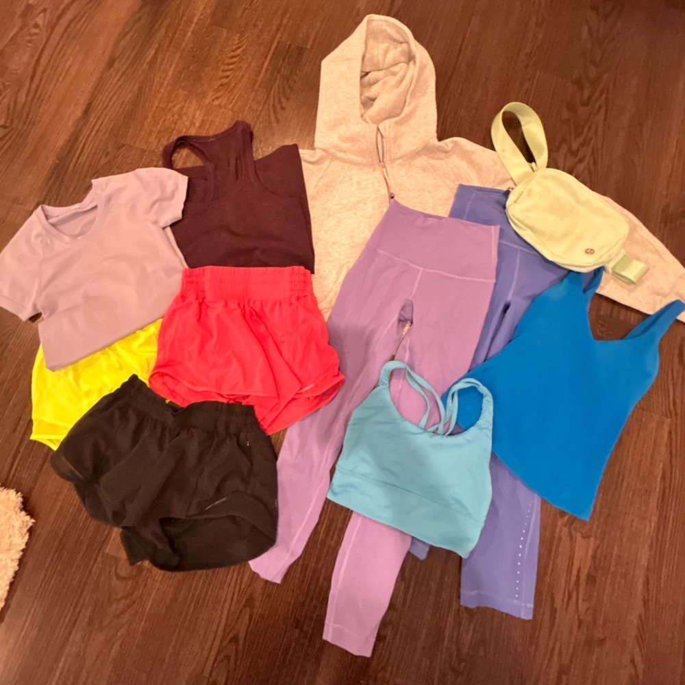 Lululemon bundle!! Excellent condition